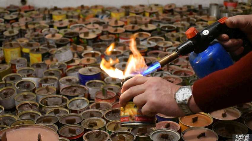 Будні польських волонтерів: збирання теплих речей, міні-цехи з виробництва свічок та рекордні закупівлі продуктів