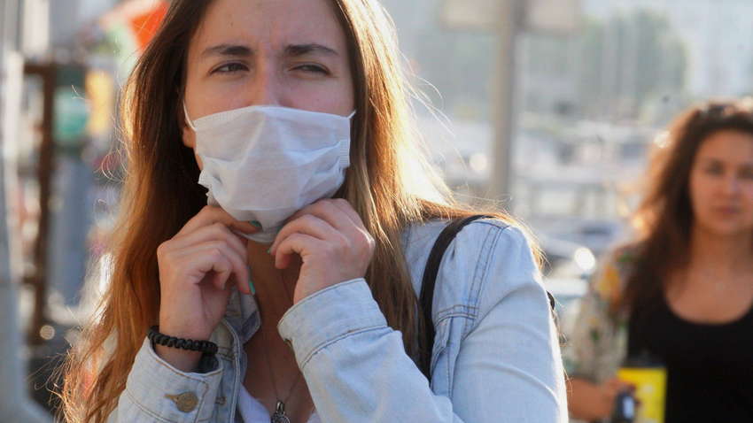 Испанцы будут носить маски и после карантина