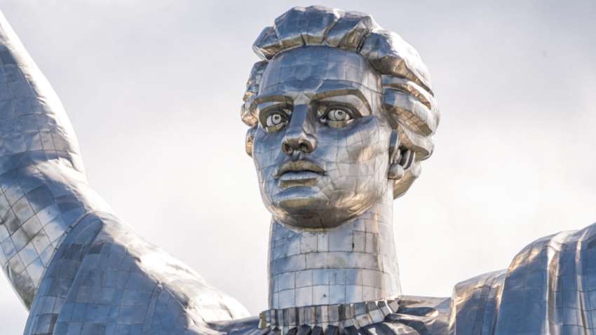 Глава УИНП объяснил, изменят ли название монумента "Родина-Мать"