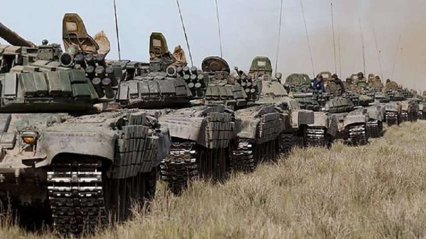 РФ перекинула до Криму ешелон з "Градами" і БТРами" (ВІДЕО) РФ перекинула до Криму ешелон з "Градами" і БТРами" (ВІДЕО)