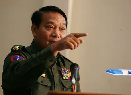 Конфлікт у М'янмі: лідер хунти просить Росію про військову допомогу Конфлікт у М'янмі: лідер хунти просить Росію про військову допомогу