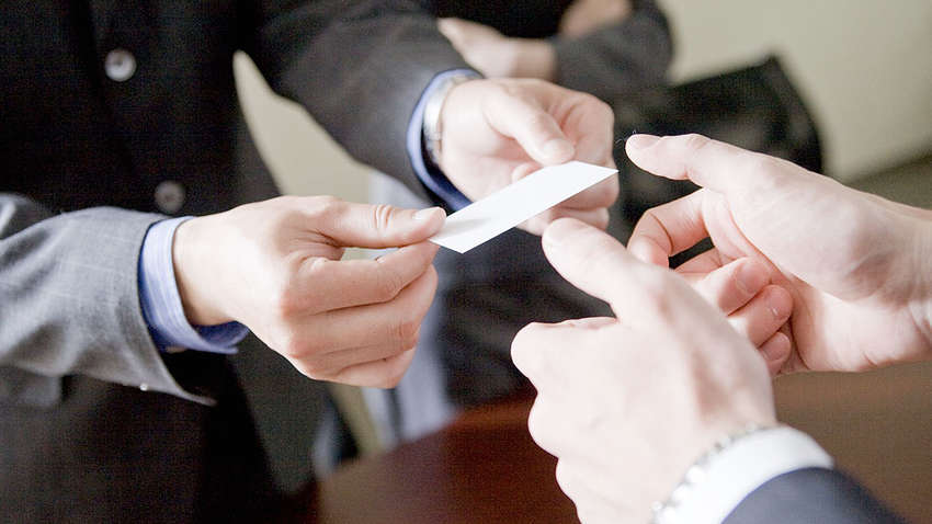 Від Фрейда до Трампа: як виглядають візитки найвідоміших людей планети