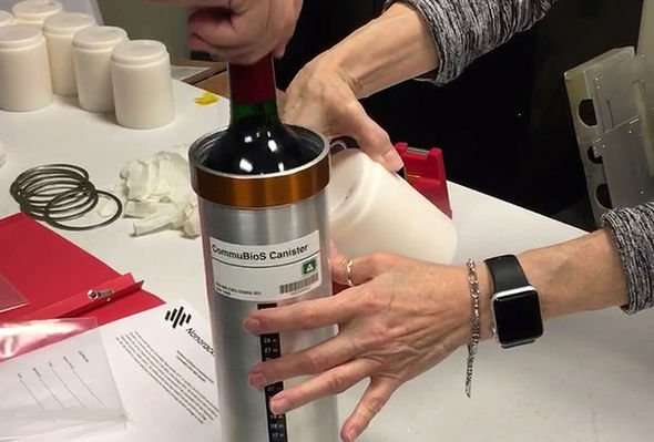 Французи відправлять вино в космос