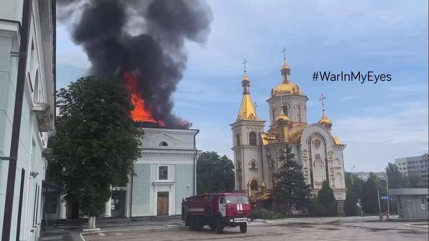 В Донецке горит вокзал: подробности