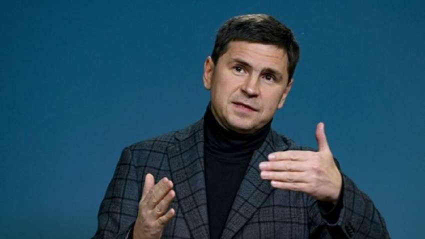 Радник президента України Михайло Подоляк назвав термін, коли закінчиться війна