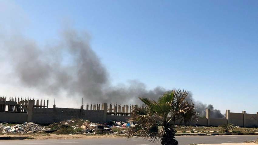 В аэропорту Ливии ракеты поразили два пассажирских самолета