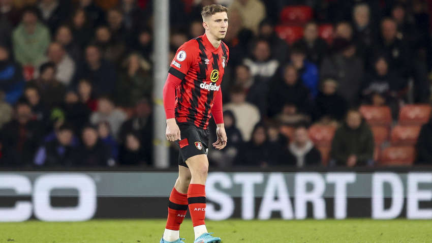 Выйдет ли с первых минут Забарный: стартовые составы на матч "Борнмут" – "Свонси"