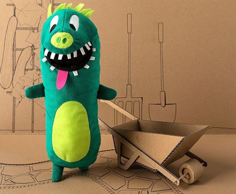 Огурец-супергерой и милый монстрик:  IKEA выпустили новую коллекцию игрушек