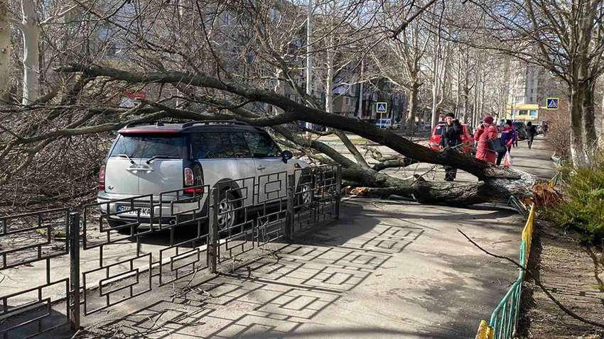 Прогноз погоди в Україні: що йде на зміну смертельному урагану "Юлія"