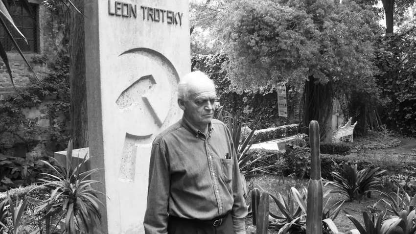 В Москве покончил с собой изобретатель термоядерной бомбы В Москве покончил с собой изобретатель термоядерной бомбы