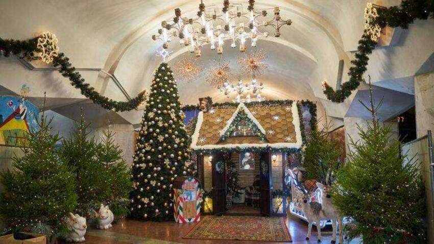 Харьков начали украшать к зимним праздникам (ФОТО) Харьков начали украшать к зимним праздникам (ФОТО)