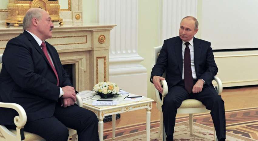 Почему Лукашенко откладывает официальное вступление в войну – кто еще может стать союзником Путина