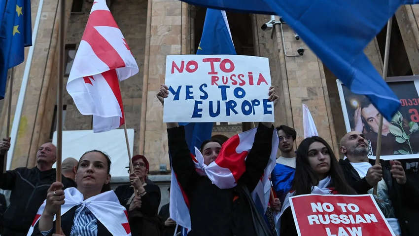 Удастся ли одолеть пророссийские силы в Грузии: о чем говорит происходящее