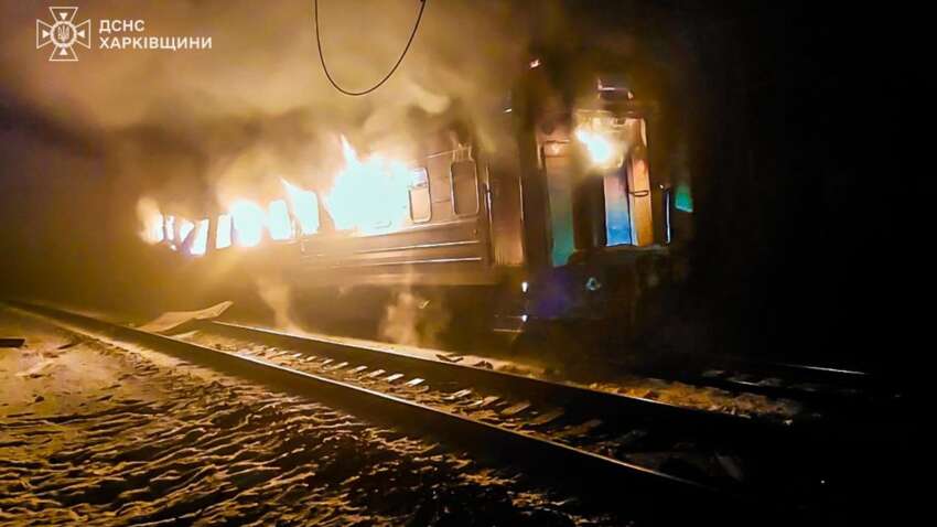 Укрзалізниця запроваджує зміни у русі поїздів через російські обстріли 