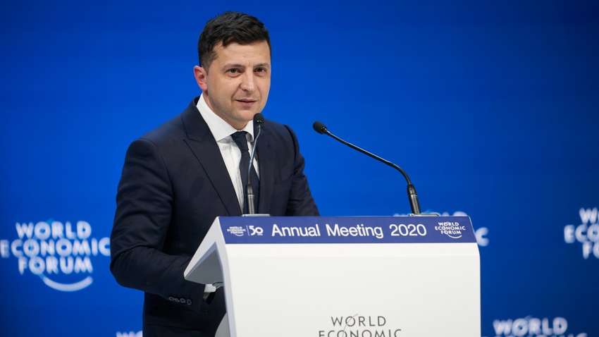 Зеленский прибыл в Давос необычным транспортом (ВИДЕО)