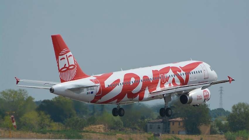 Італійська Ernest Airlines призупинить рейси в Україну