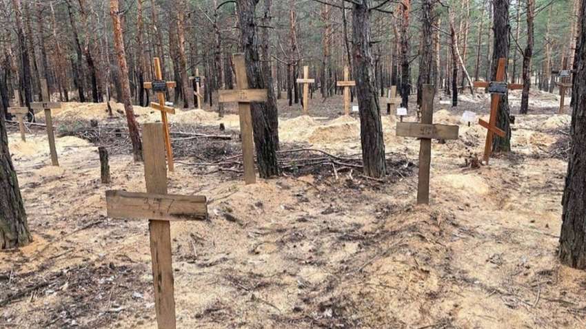 Жахлива знахідка у звільненому Ізюмі - "це гірше, ніж у Бучі" (ФОТО) Жахлива знахідка у звільненому Ізюмі - "це гірше, ніж у Бучі" (ФОТО)