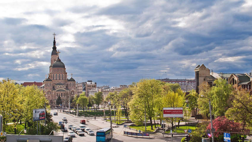 Россияне ударили по центру Харькова: подробности Россияне ударили по центру Харькова: подробности