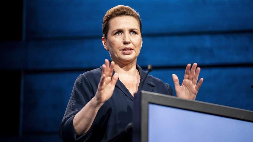 Пристрасті навколо Гренландії: прем'єр Данії викликає Трампа на розмову Пристрасті навколо Гренландії: прем'єр Данії викликає Трампа на розмову