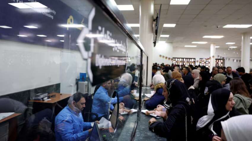 Сирия массово опрокидывает ракеты и тысячи солдат к границе: на Ближнем Востоке растет новое напряжение Сирия массово опрокидывает ракеты и тысячи солдат к границе: на Ближнем Востоке растет новое напряжение