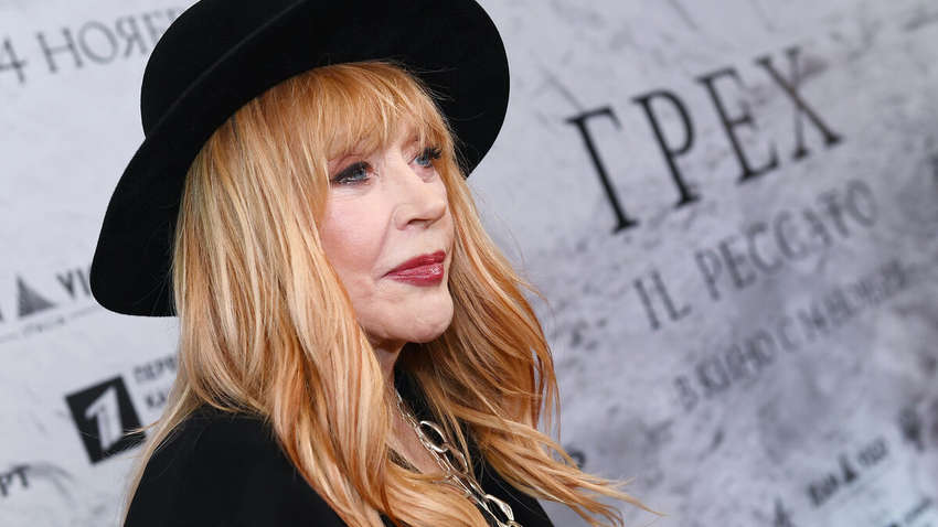 "Надо валить": известная российская певица убеждает своих друзей бежать из России