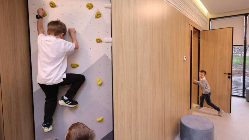 Вперше: у Львові відкрили школу, надруковану на 3D-принтері