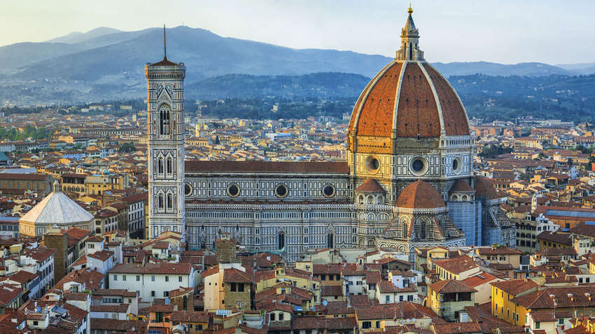 Названо найкращі міста світу для піших прогулянок