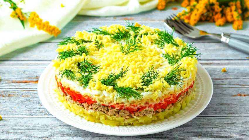 Класична "Мімоза": як приготувати улюблений салат для свята Класична "Мімоза": як приготувати улюблений салат для свята