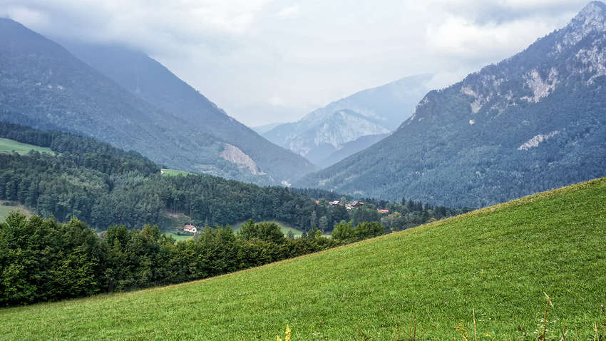 Чоловік здійснив політ над Альпами за допомогою чудо-костюма (ВІДЕО)
