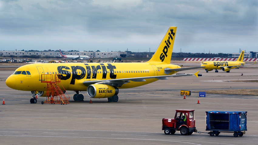 В США при взлете загорелся пассажирский самолет: что произошло В США при взлете загорелся пассажирский самолет: что произошло