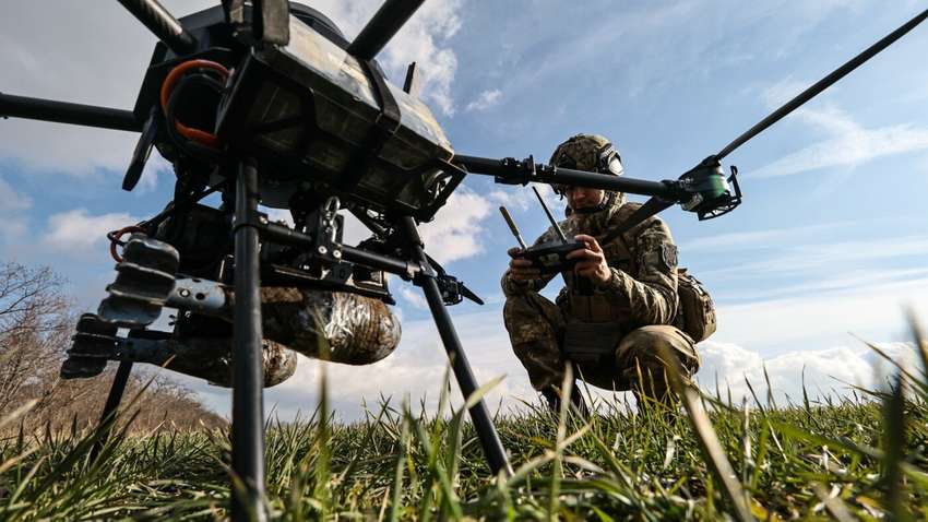 «Вампір» прикордонників виграв битву з російським танком (ВІДЕО)