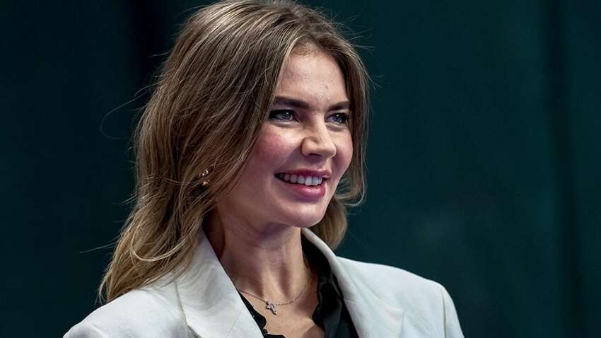 Любовница Путина появилась в Китае в платье за миллионы (ФОТО) Любовница Путина появилась в Китае в платье за миллионы (ФОТО)