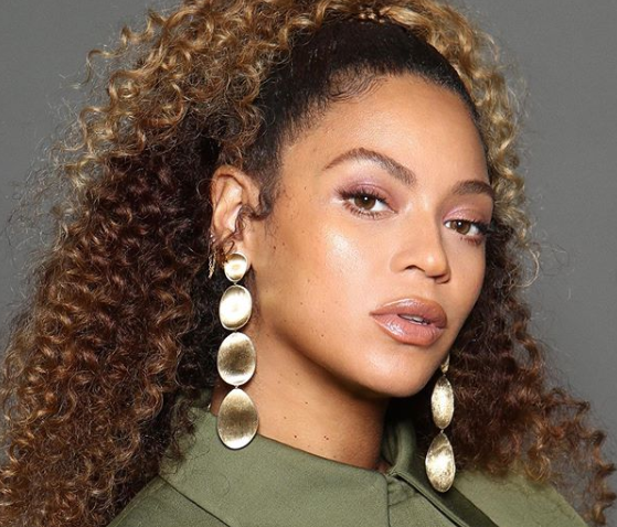 Бейонсе показала перше фото спільної колекції з Adidas