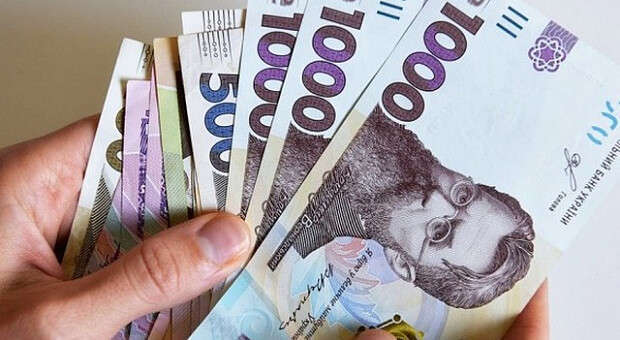 У кого из украинцев больше всего выросли зарплаты: новые данные Госстата У кого из украинцев больше всего выросли зарплаты: новые данные Госстата