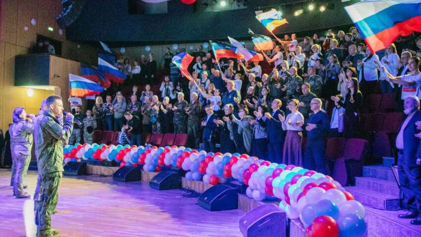 Как в Мариуполе готовят из детей солдат Как в Мариуполе готовят из детей солдат