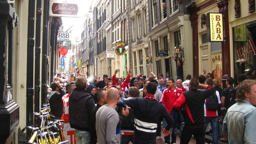 В Брюсселе запретят употреблять алкоголь на улицах