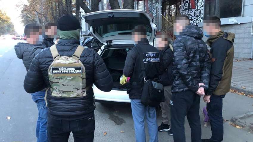 СБУ задержала женщину, которая планировала продать должность в Минобороны (видео) СБУ задержала женщину, которая планировала продать должность в Минобороны (видео)