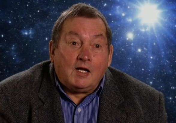 Умер сценарист культового сериала "Доктор Кто"