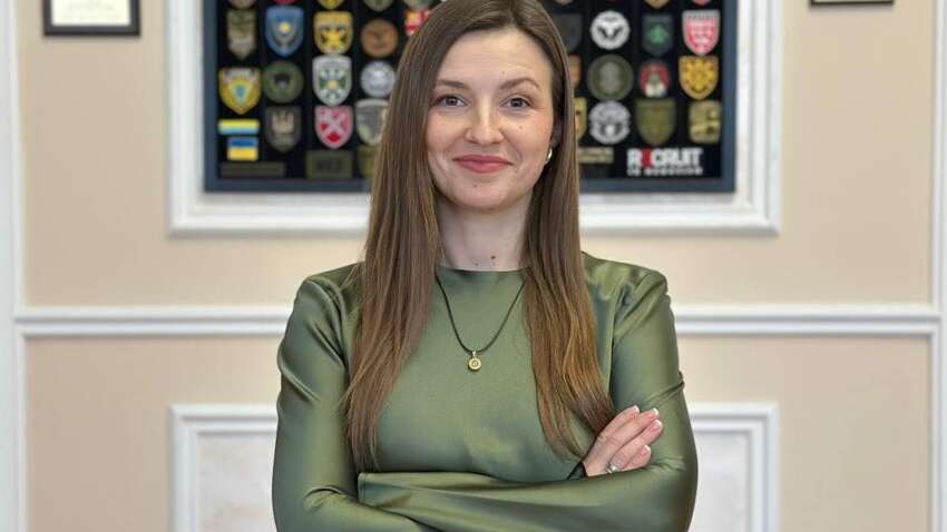 Зарплата мера нижча, ніж у прибиральниці: скільки заробила очільниця Полтави Зарплата мера нижча, ніж у прибиральниці: скільки заробила очільниця Полтави