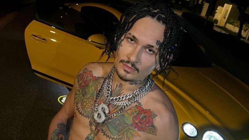 Скандальний Моргенштерн відзняв кліп про війну в Україні 