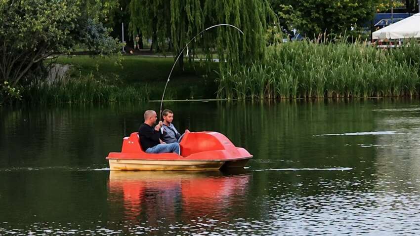 У Варшаві затримали українця, який зловив "легендарного" сома з озера Балатон (ФОТО)
