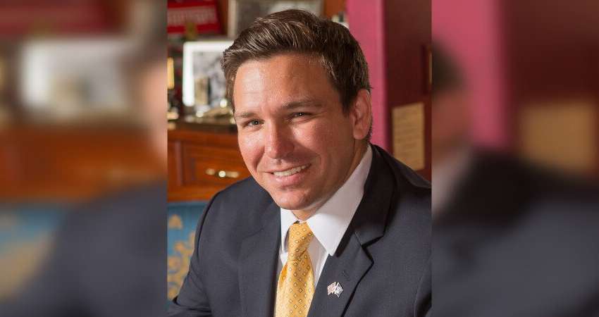 Губернатор Флориды разрешил водителям сбивать демонстрантов во время беспорядков