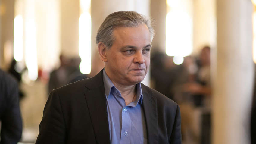  Не вирішуються на рівні Указів: нардеп відреагував на заяву Зеленського щодо збільшення ЗСУ