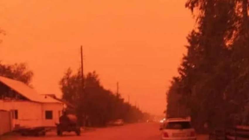 Якутия погрузилась во мрак из-за лесных пожаров (ВИДЕО) Якутия погрузилась во мрак из-за лесных пожаров (ВИДЕО)