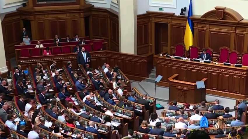 Помощь безработным и информационная война: о чем сегодня будут дискутировать в Верховной Раде