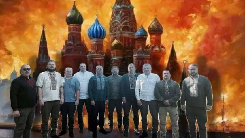 Чиновники Бахмутского района отметили день Вышиванки на фоне горящего Кремля