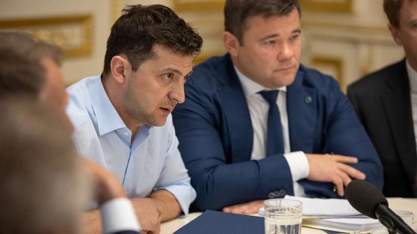 Зеленский рассказал, почему не будет перевозить офис с Банковой