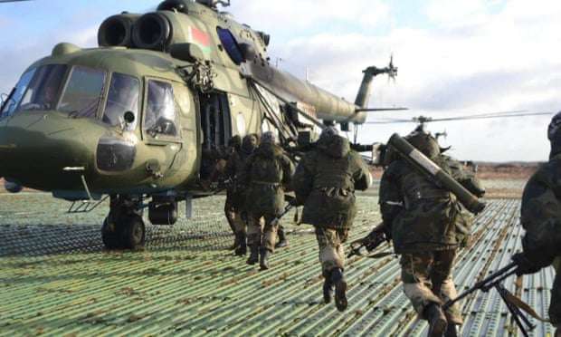 Стоим "на краю пропасти": Джонсон подытожил свою встречу с главой НАТО