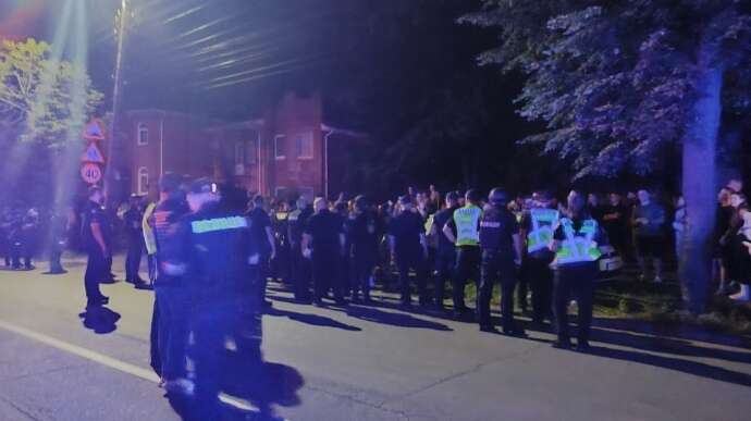 У Вінниці натовп "штурмував" ТЦК: чому у Раді заявили, що це вирок владі У Вінниці натовп "штурмував" ТЦК: чому у Раді заявили, що це вирок владі