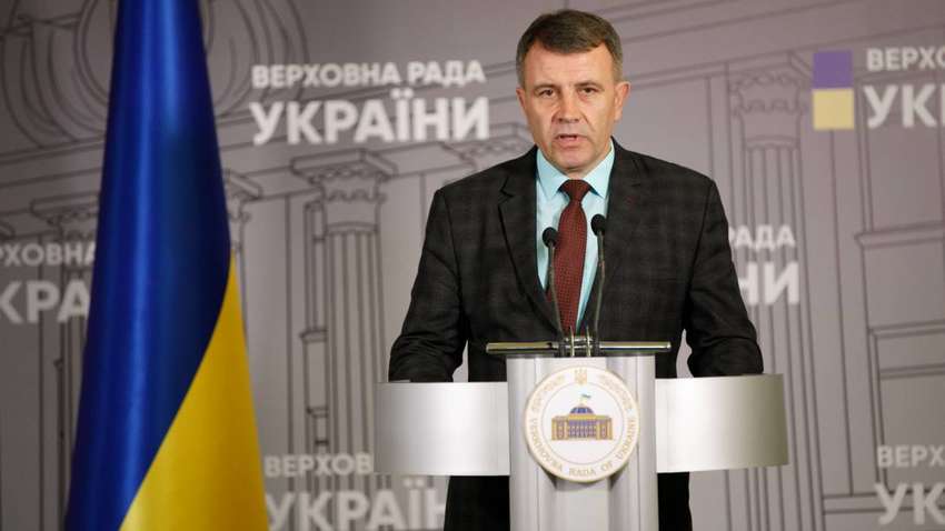 Депутат від ОПЗЖ Гнатенко: "влада повинна вислухати думки людей щодо ринку землі"